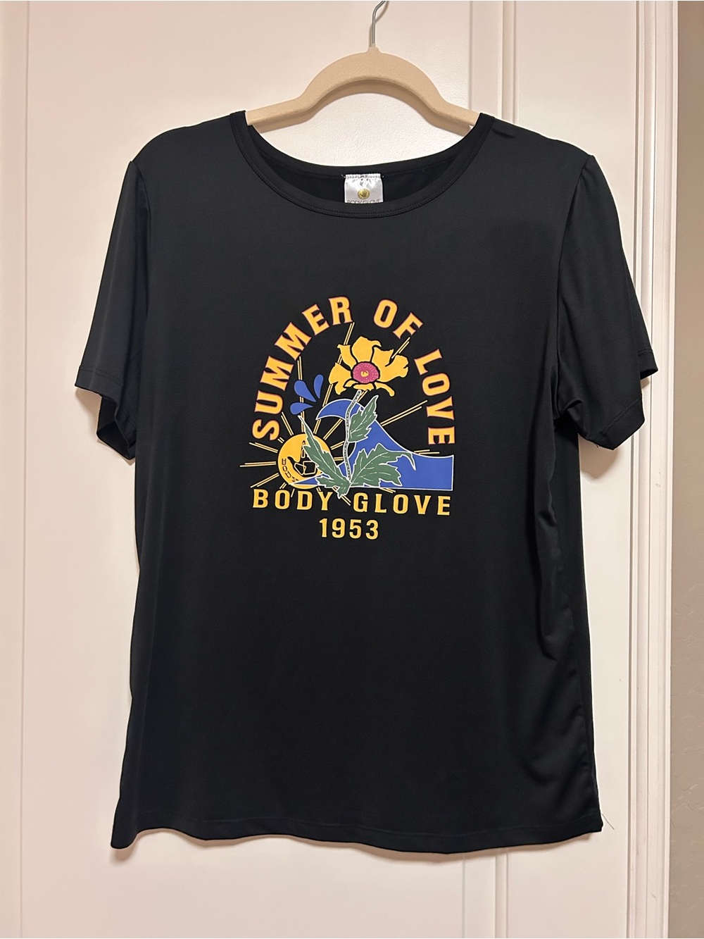 🌴☀️🌊Body Glove Rashguard ‘Summer of Love’ swim short sleeve tee 🌊🌴☀️